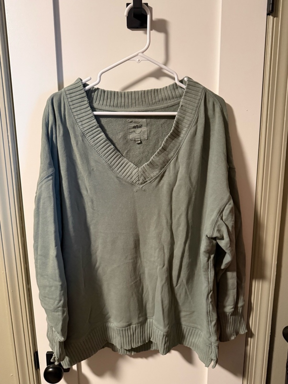 aerie Lightweight V-Neck Sweatshirt in Sage Green